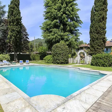 Sleeps 8 Pool Air Con Wifi * لسا