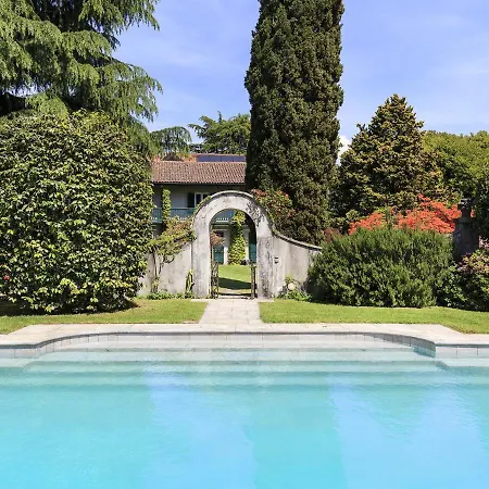Sleeps 8 Pool Air Con Wifi *